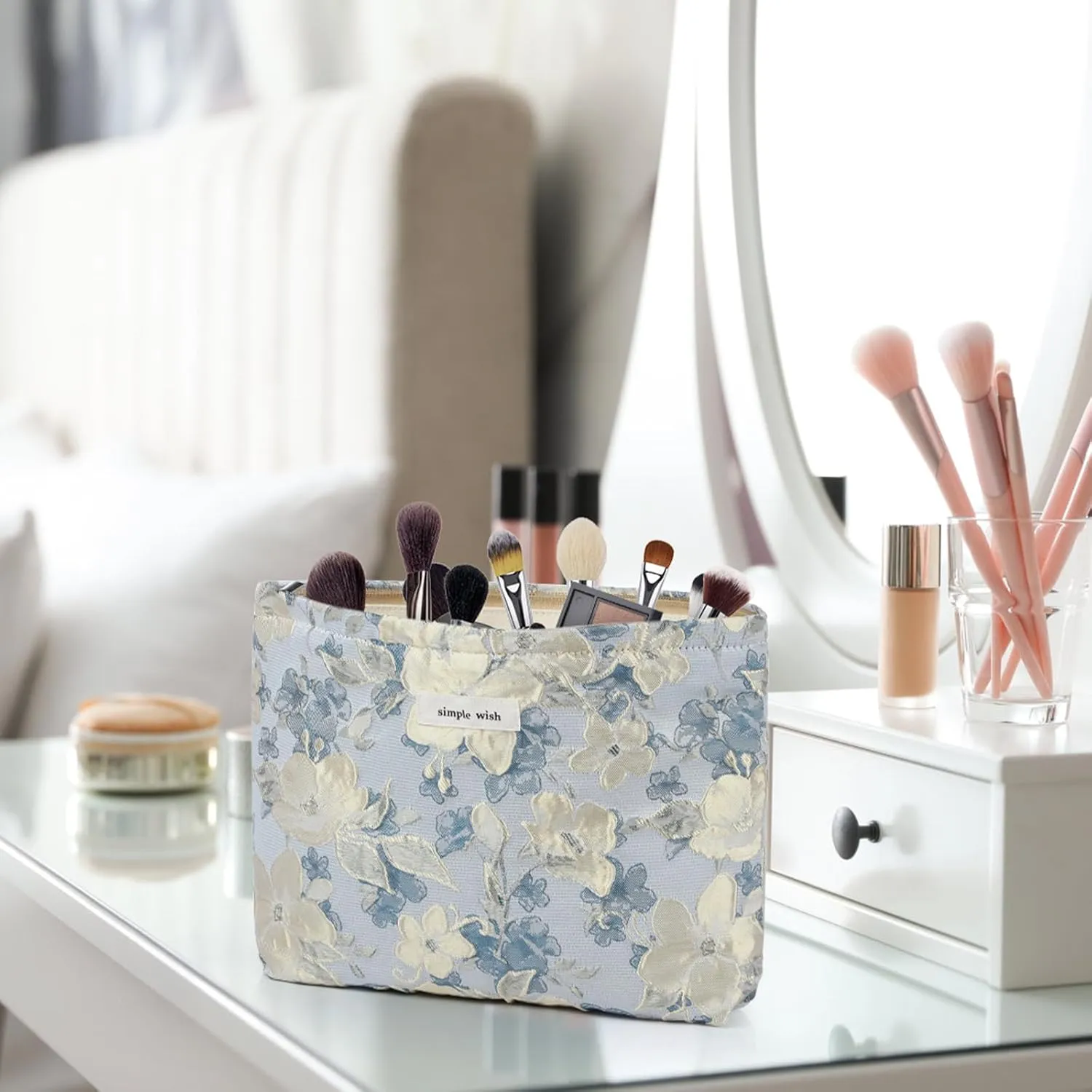 Sightor Aesthetic Makeup Bag, Large Capacity Cosmetic Bag Canvas Floral Makeup Bag, Travel Pouch Make Up Purse Toiletry Storge Bag for Women (Blue Beige Flower)