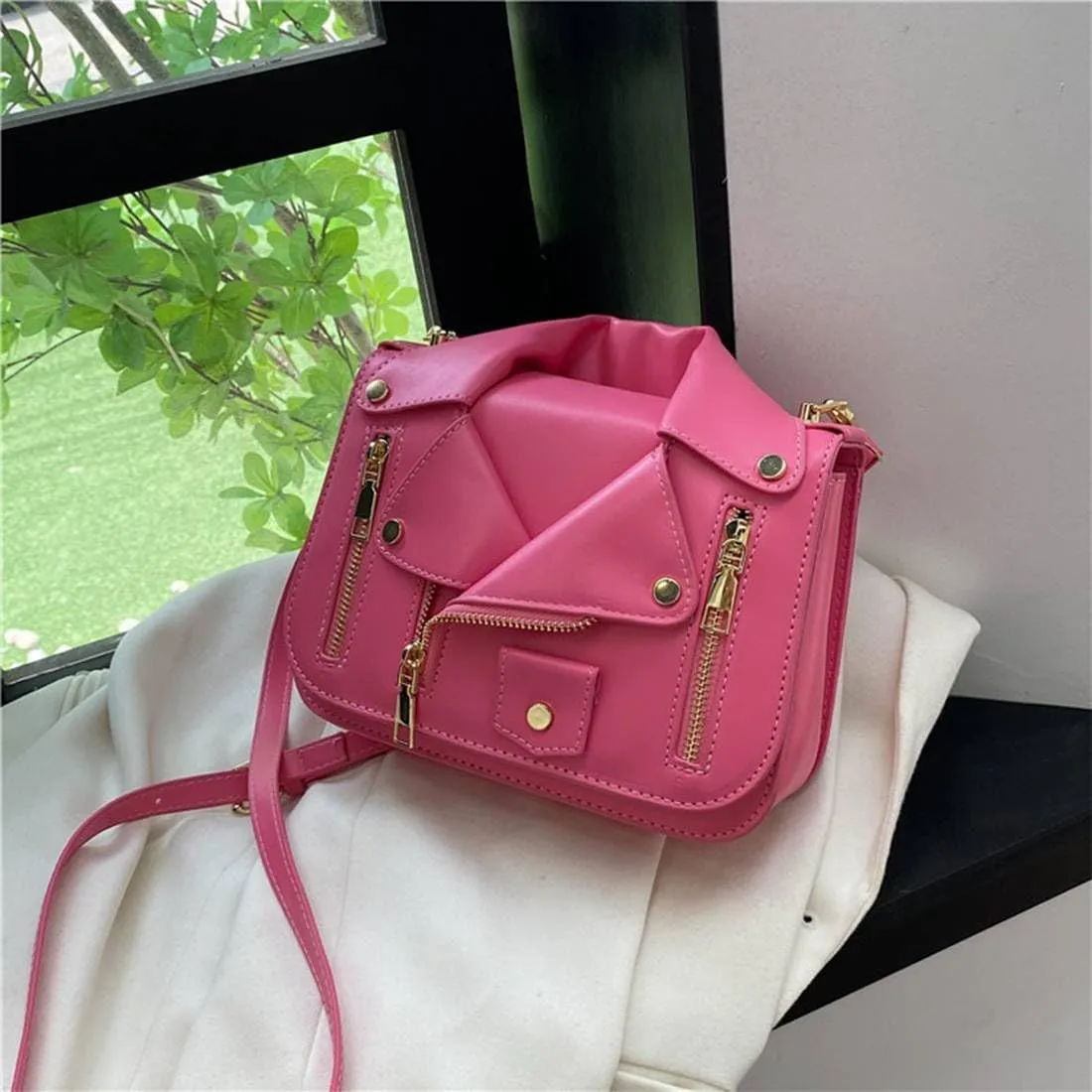 Women PU Leather Motorcycle Jacket Shoulder Bag Punk Style Rivet Handbag Chain Crossbody Bag for Girls